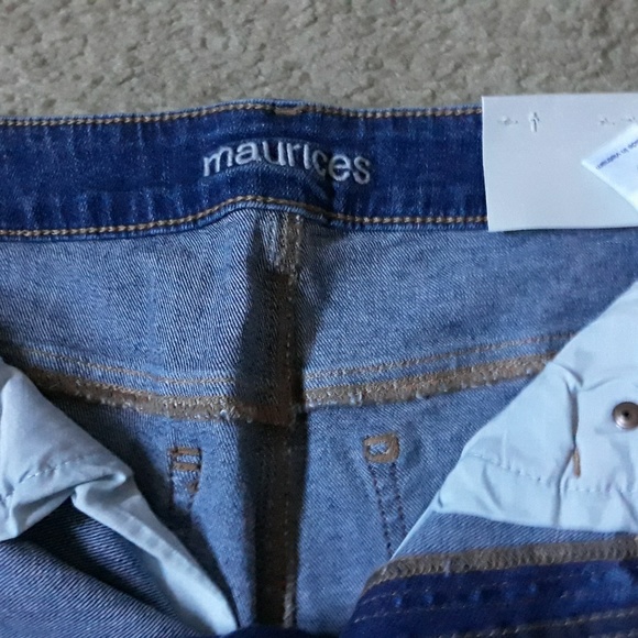 BOYFRIEND CROP JEANS/HOST PIC - Picture 5 of 6